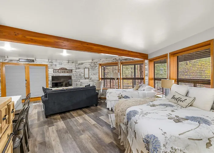 Cozy Hilltop Retreat Quiet Street Near Downtown And Nau Private Forested Setting Apartment *
