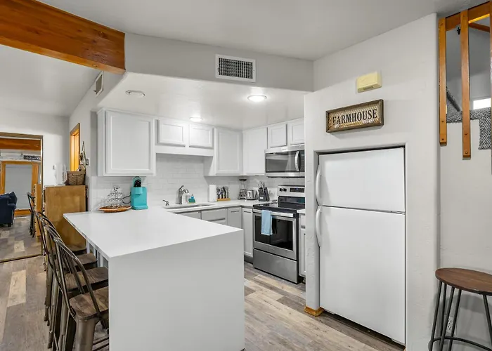 Cozy Hilltop Retreat Quiet Street Near Downtown And Nau Private Forested Setting Apartment Mountainaire
